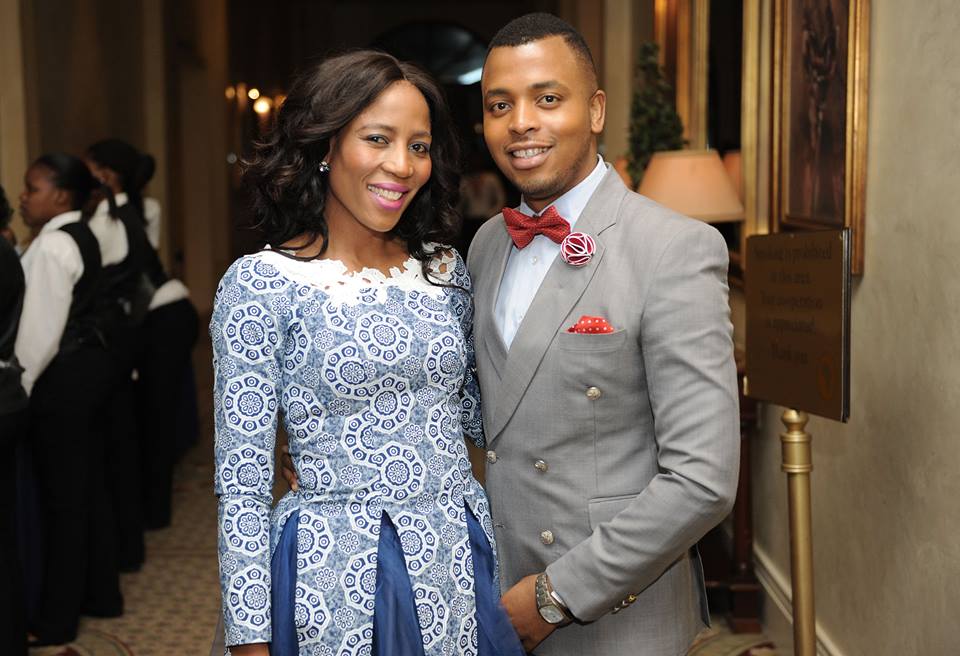 Guests arriving to witness the crowning. (Pic:MONIRUL BHUIYAN/PRESS PHOTO)