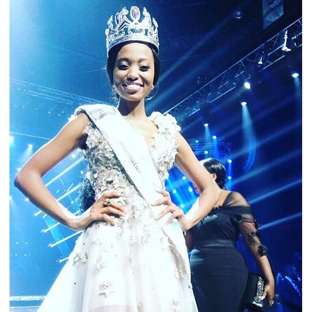The-newly-crowned-Miss-South-Africa-2016-Ntandoyenkosi-Kunene-who-will-represent-South-Africa-at-Miss-Universe-2016-